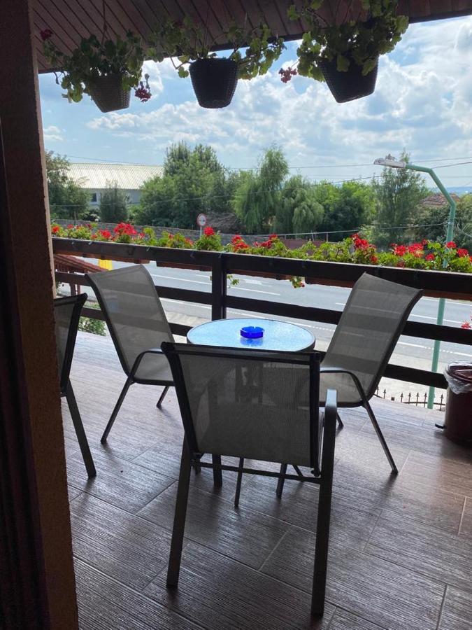 Pensiunea Casa Soarelui Simian Bagian luar foto