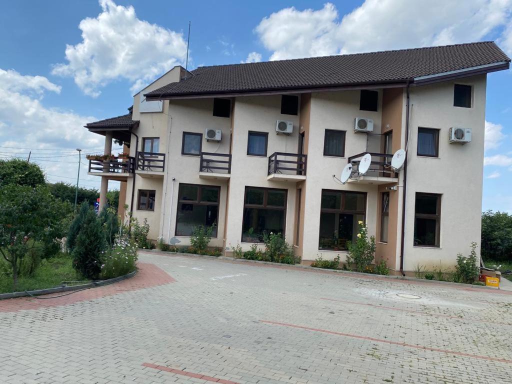 Pensiunea Casa Soarelui Simian Bagian luar foto