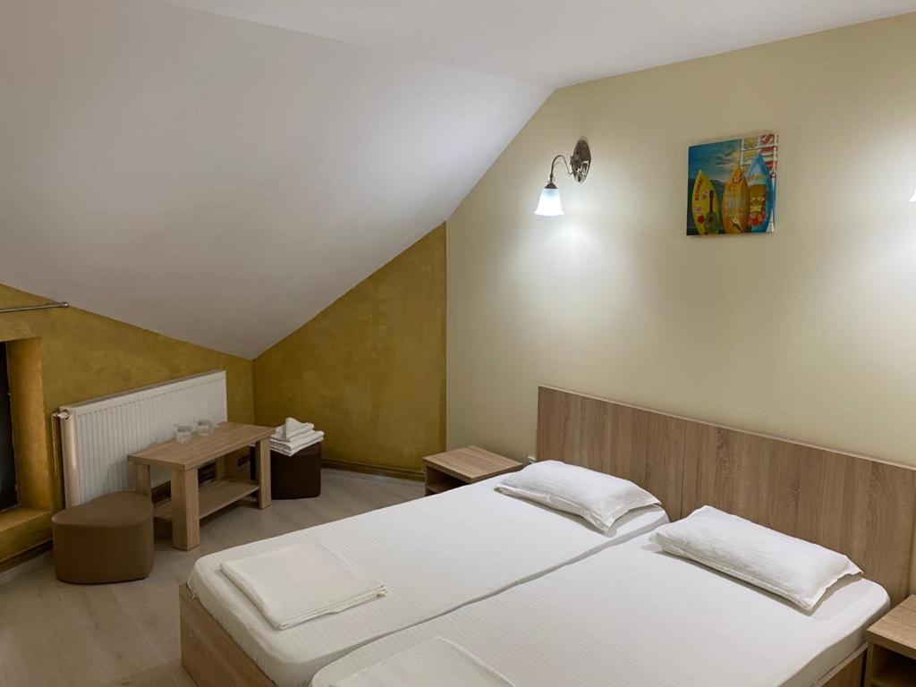 Pensiunea Casa Soarelui Simian Ruang foto