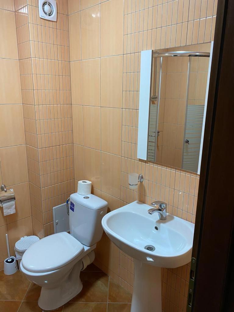 Pensiunea Casa Soarelui Simian Ruang foto