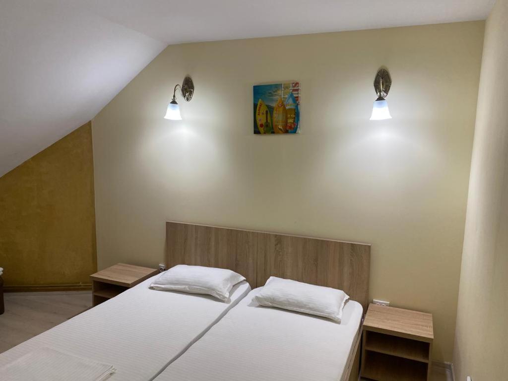 Pensiunea Casa Soarelui Simian Ruang foto