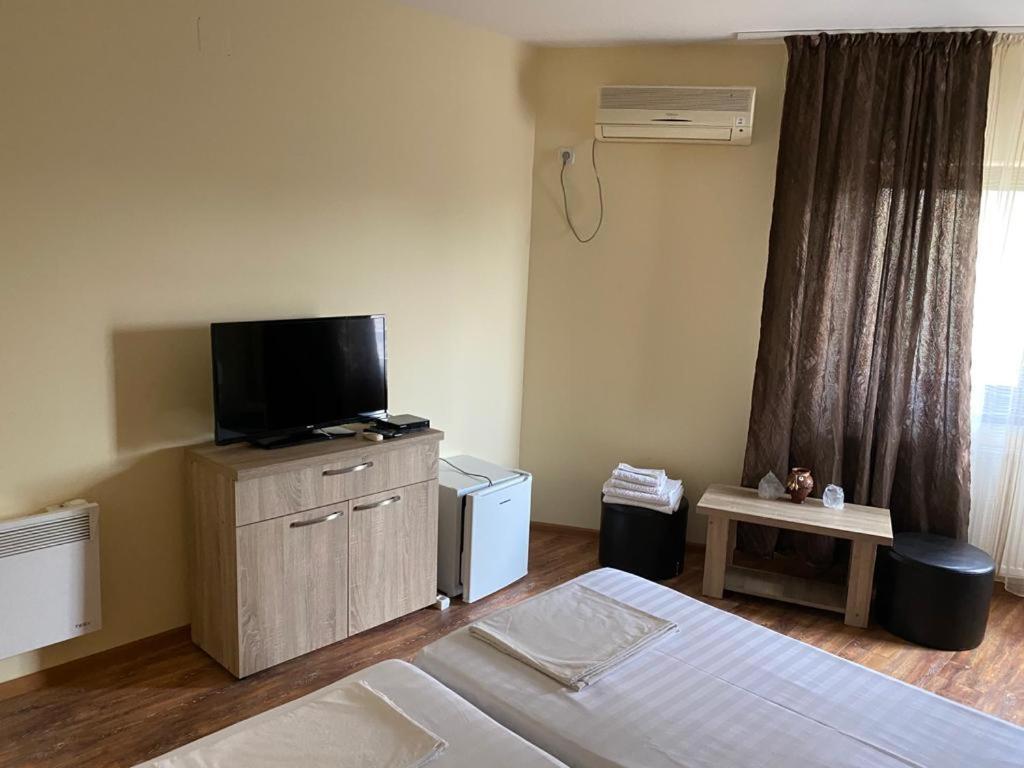 Pensiunea Casa Soarelui Simian Ruang foto